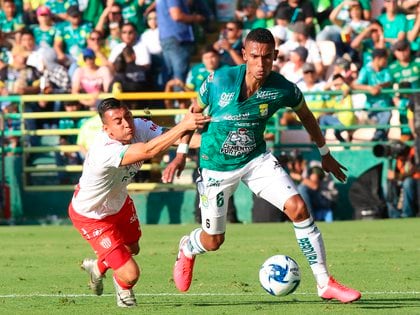 León y Poomas se enfrentan en la final de la Liga MX (Foto: Luis Ram ராம res / EFE)