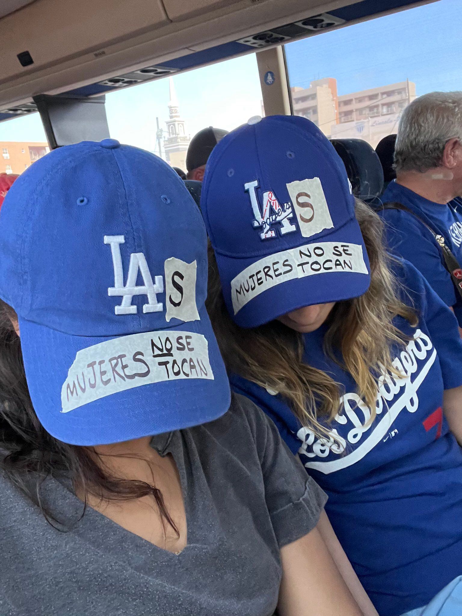 Abuser: Dodgers fans protest against Julio Urías