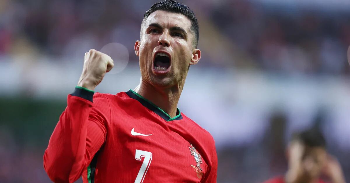 Controle, bicicleta e chicotada: a joia de Cristiano Ronaldo na vitória de Portugal para ganhar ainda mais vantagem sobre Messi como maior artilheiro de todos os tempos