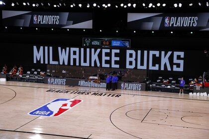 Milwaukee Bucks y Orlando Magic fueron pospuestos por la NBA después del boicot (Reuters)