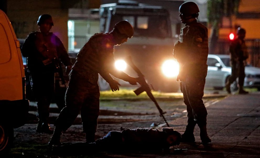 una-encuesta-revelo-que-la-amplia-mayoria-de-los-chilenos-aprueba-que-los-militares-colaboren-en-la-lucha-contra-la-inseguridad