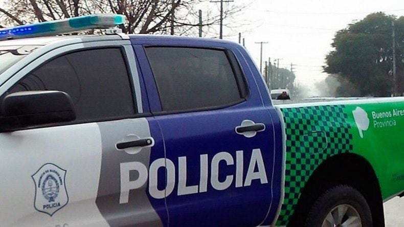 Luego de un allanamiento, la Policía de la Provincia de Buenos Aires detuvo a tres hombres acusados de secuestrar y abusar de una mujer en La Plata (Noticias XFN)