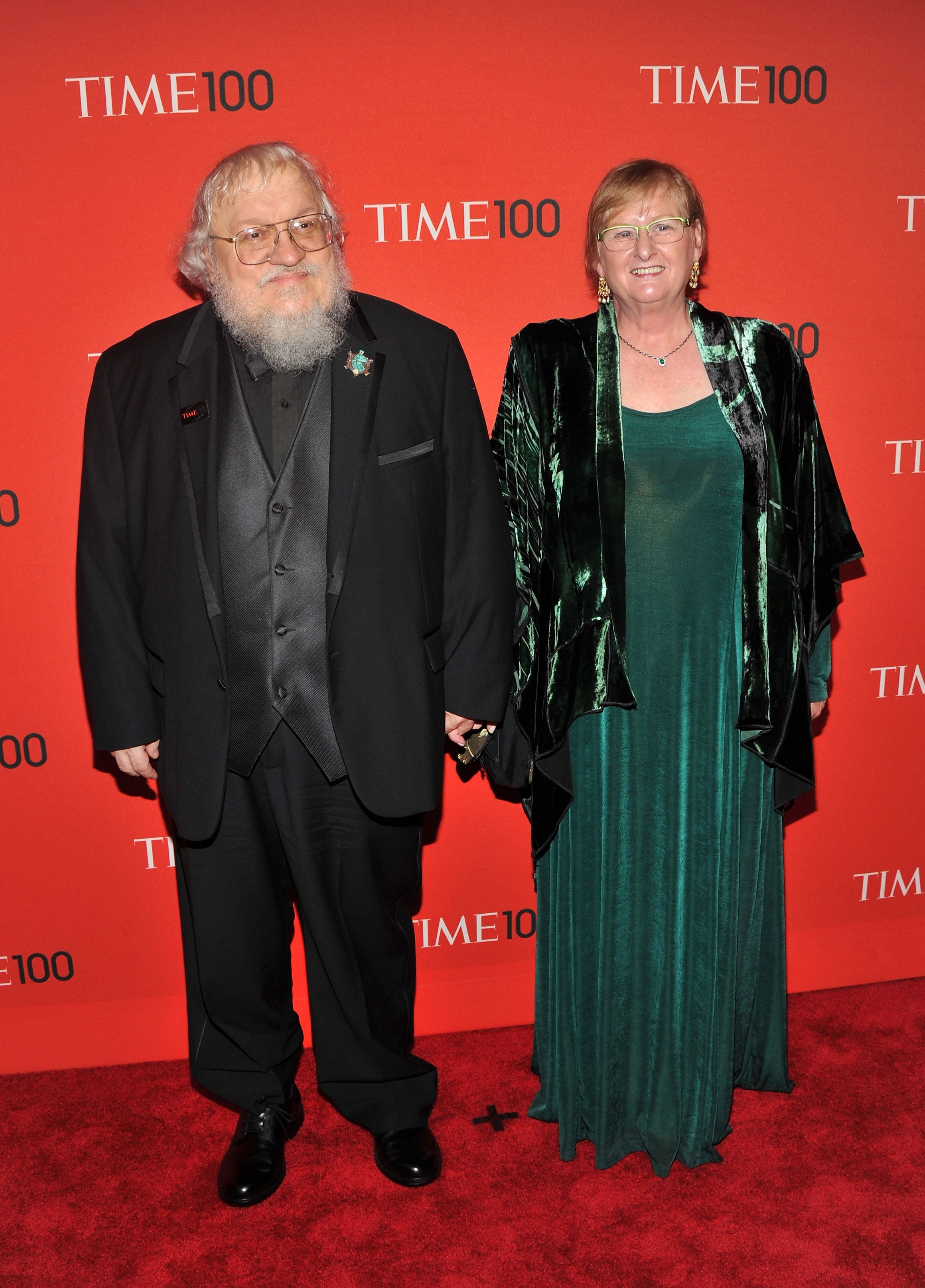 George R.R. Martin y Parris McBride (Photo by Stephen Lovekin/Getty Images for TIME)