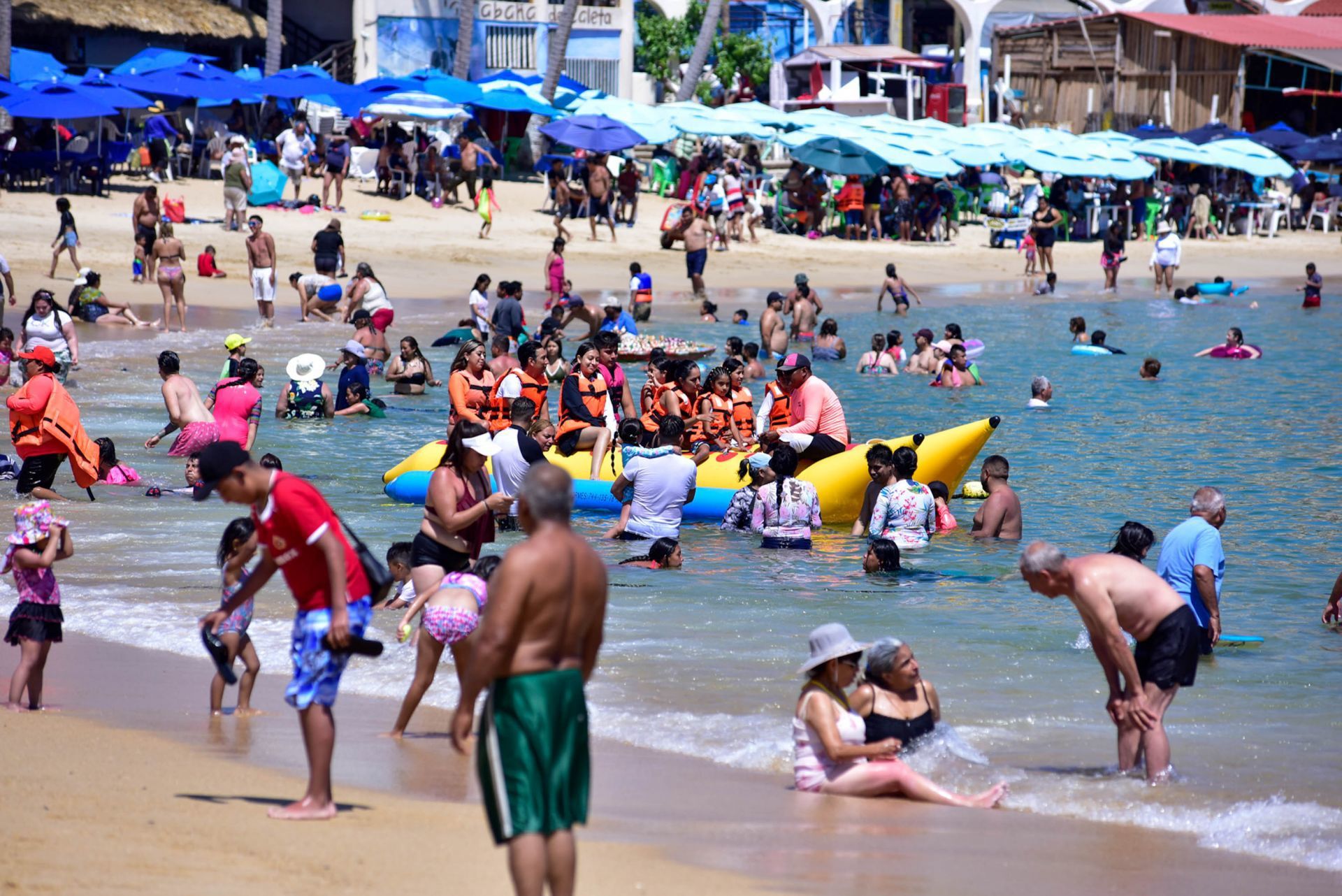 El Puerto de Acapulco es uno de los destinos preferidos de miles de paseantes durante los fines de semana largos. Crédito: Cuartoscuro