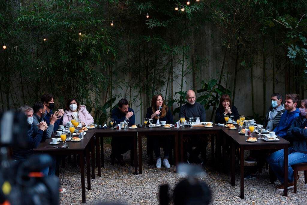 Desayuno Juntos por el cambio