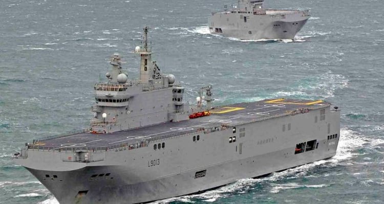 Dos buques de asalto anfibio clase Mistral, de la marina de Francia