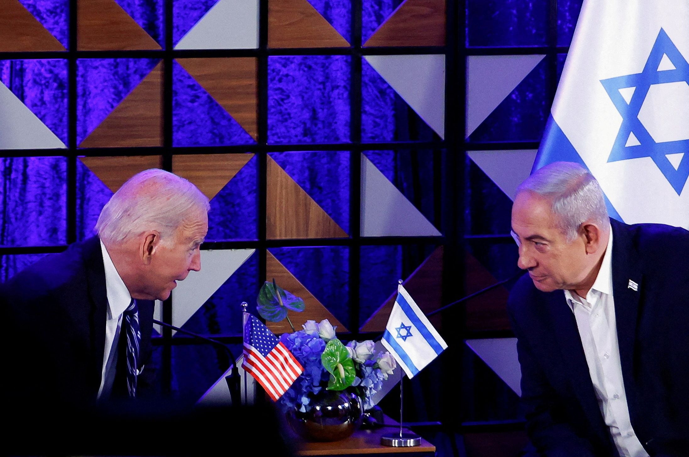 Joe Biden y Benjamin Netanyahu (REUTERS/Evelyn Hockstein/File Photo)