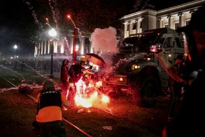 Una escena de las protestas en Kenosha el 25 de agosto (REUTERS/Brendan McDermid)