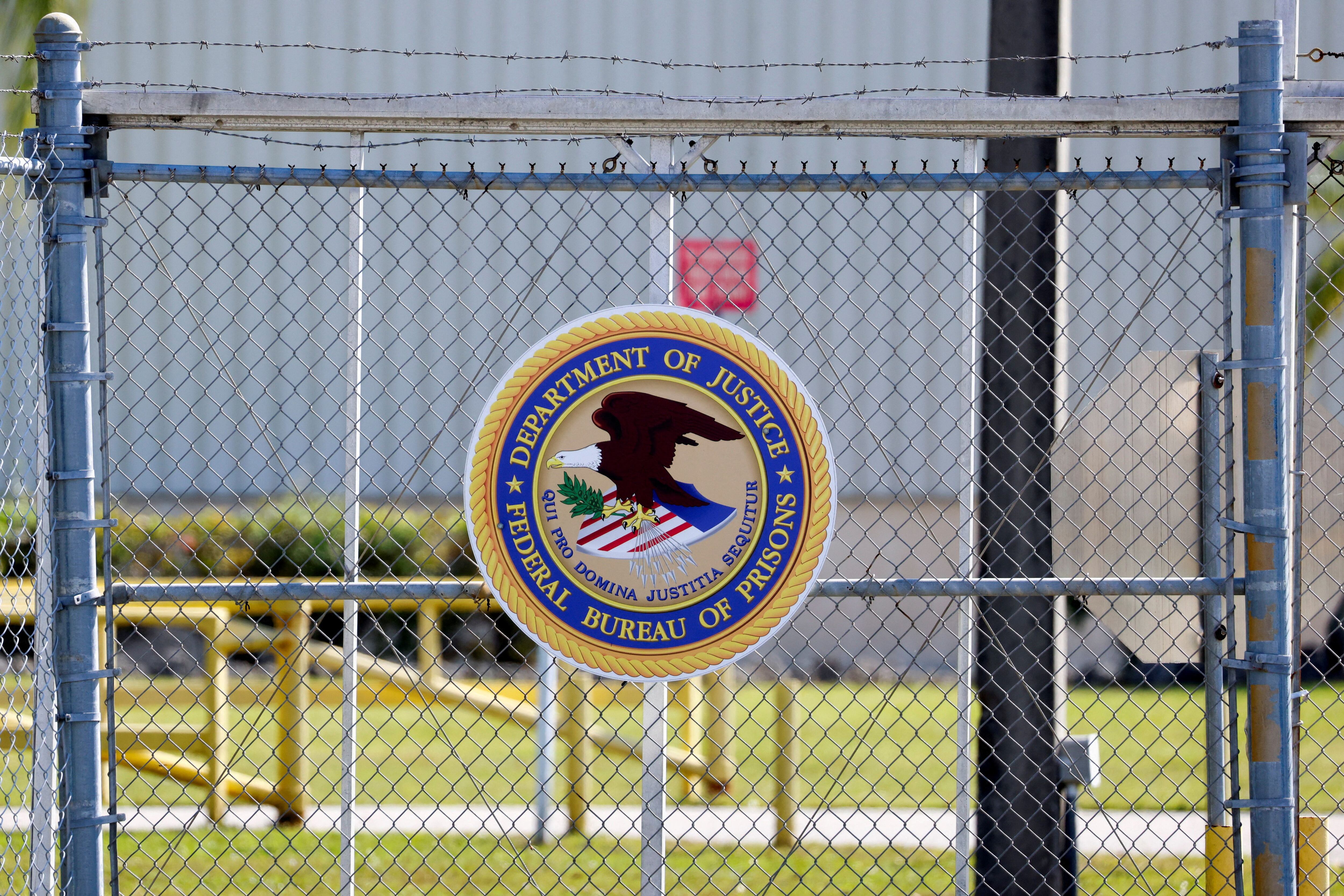 El hombre cumple cadena perpetua sin libertad condicional en la prisión estatal de Locking, Missouri.  REUTERS/Marco Bello/File Photo