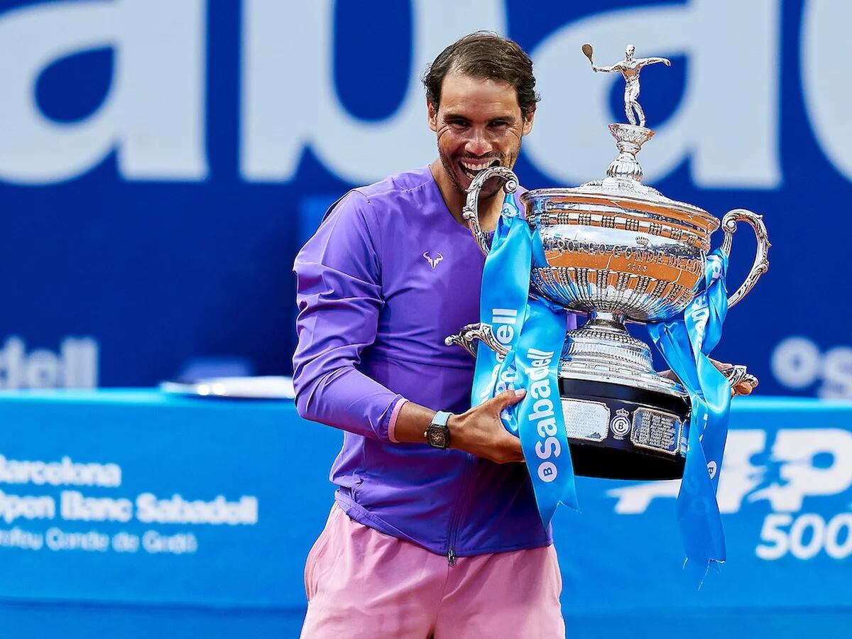 Nadal derrota Tsitsipas e conquista ATP 500 de Barcelona pela 12ª vez