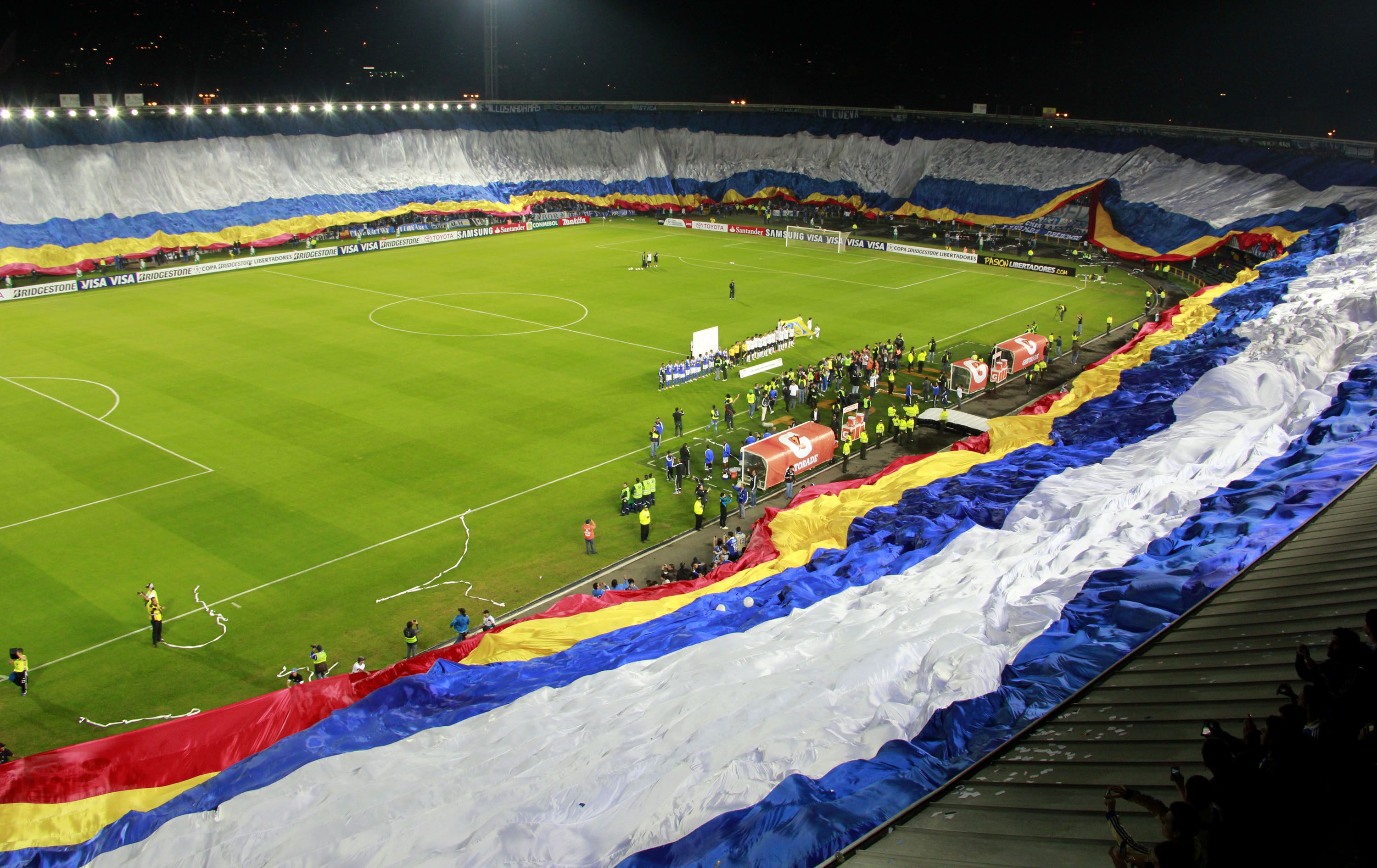 Banderín Del Nuevo Estadio Del Club Atlético Independiente