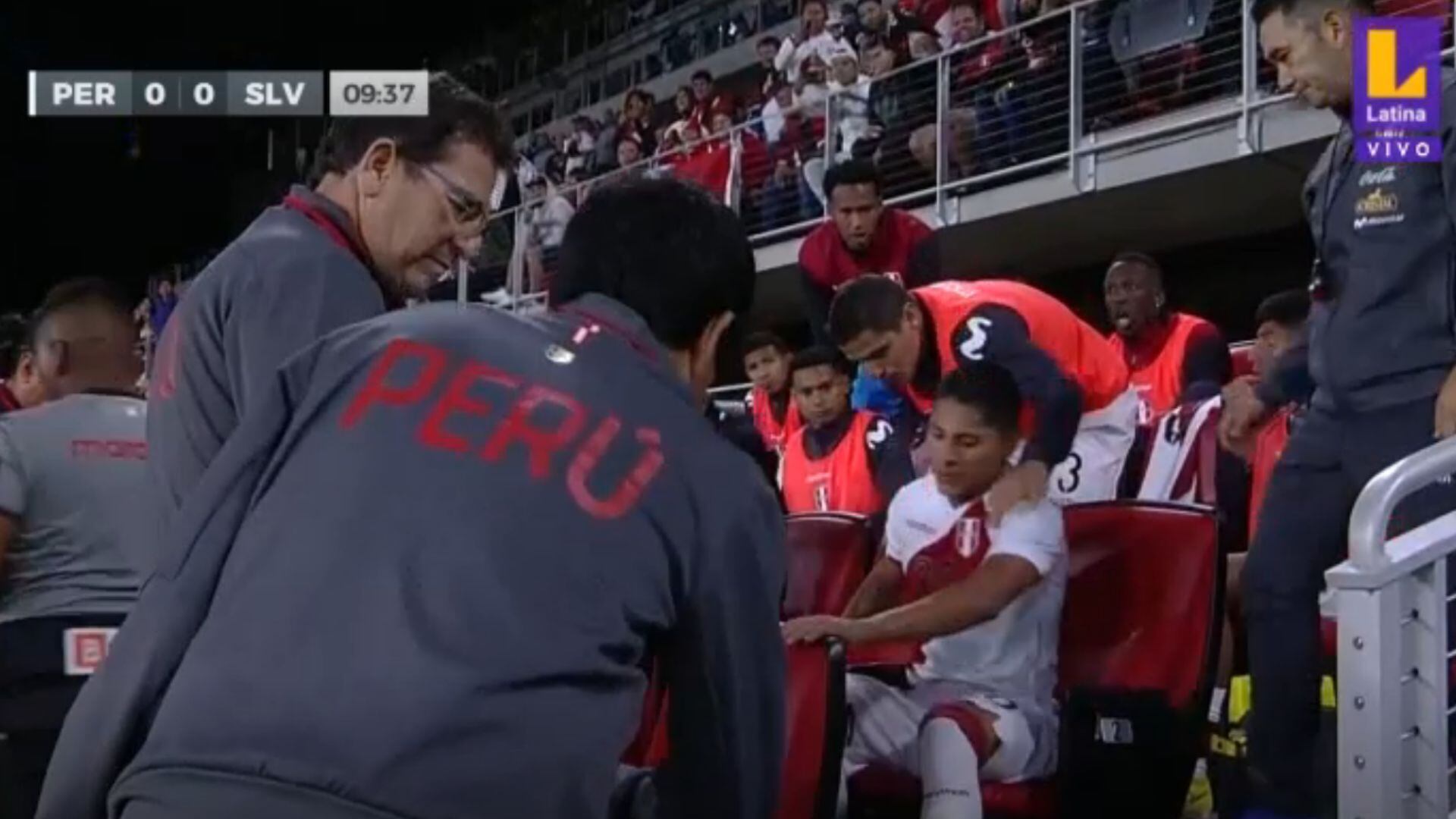 Raúl Ruidíaz Salió Lesionado A Los 8 Minutos Del Perú Vs El Salvador