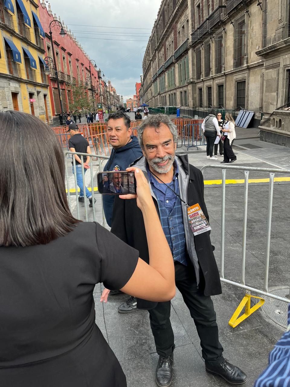 Damián Alcázar, actor y productor, también se dio cita en el Zócalo de CDMX (Octavio Miranda/Infobae México)