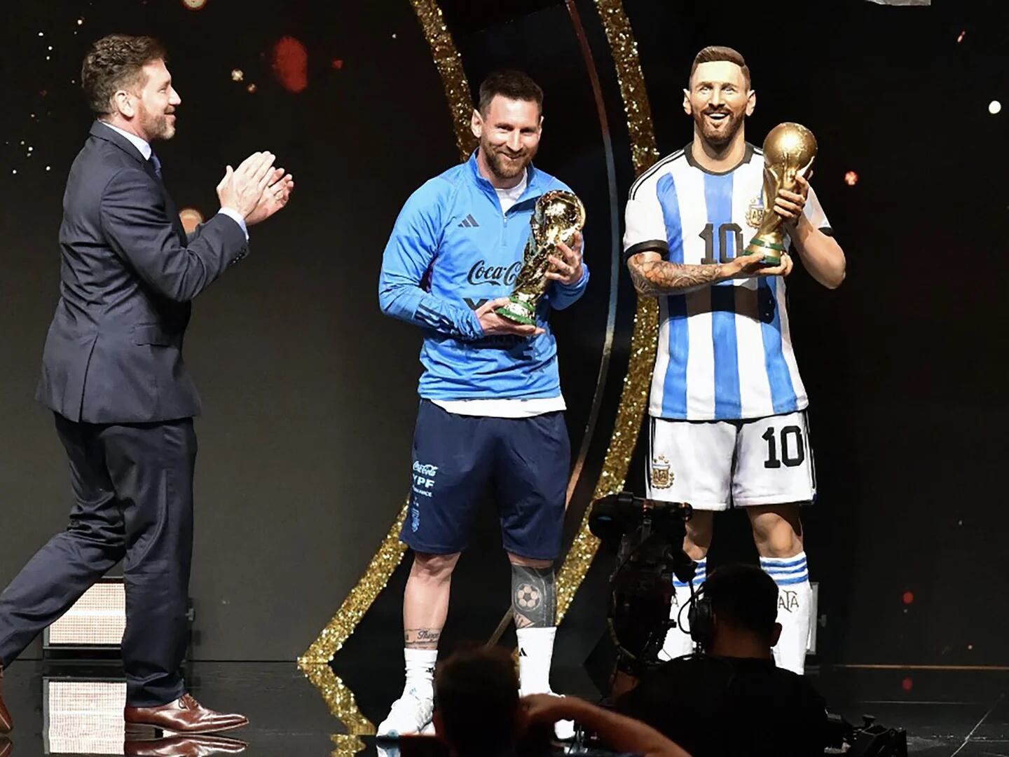 La Conmebol se rinde a los pies de la Selección Argentina: el homenaje que  recibió Lionel Messi por la Copa del Mundo