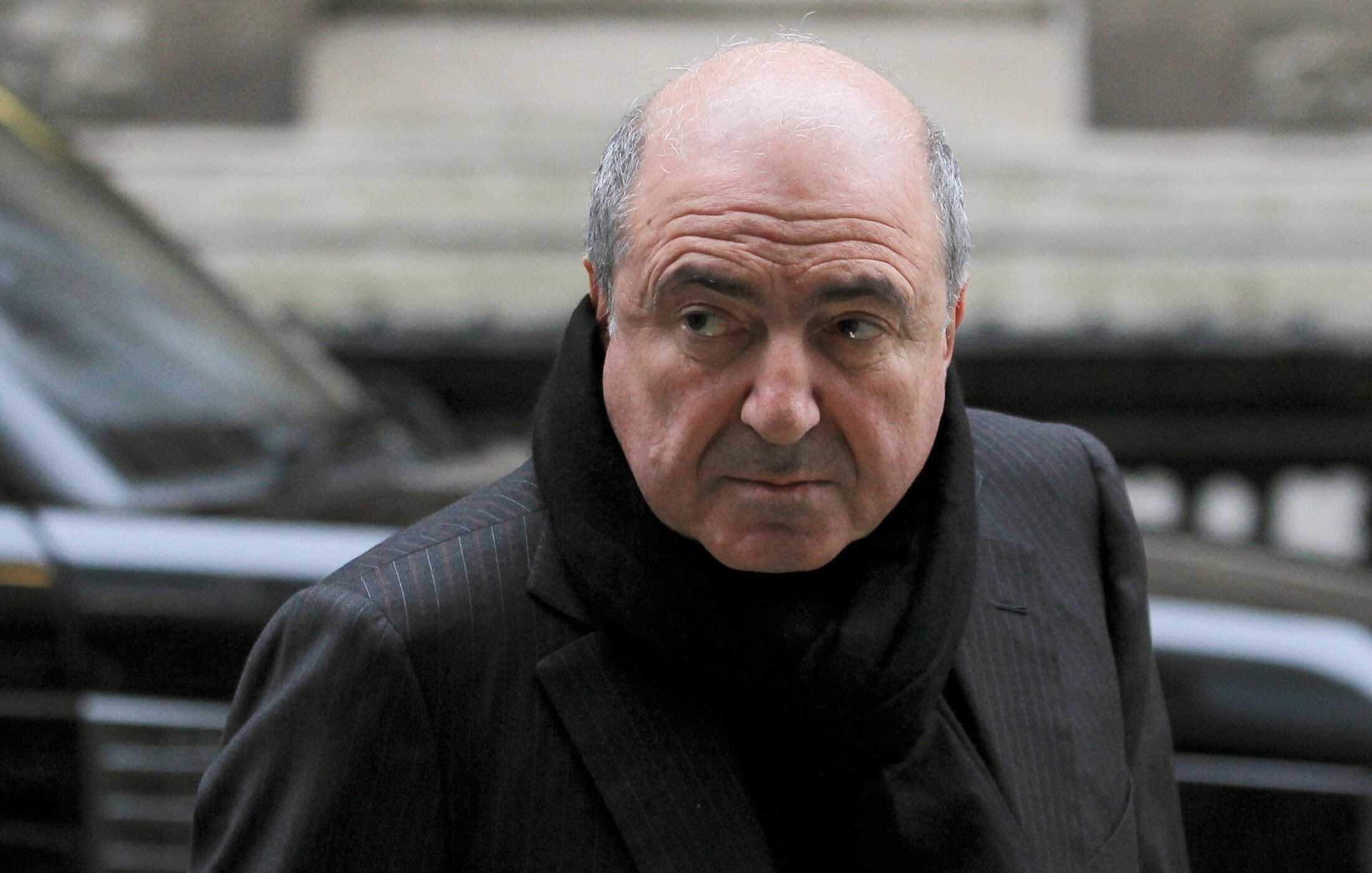 El oligarca Boris Berezovsky tuvo que abandonar Rusia tras la llegada de Putin al poder. Murió en 2013 en Londres, aparentemente ahorcado. (REUTERS/Olivia Harris)