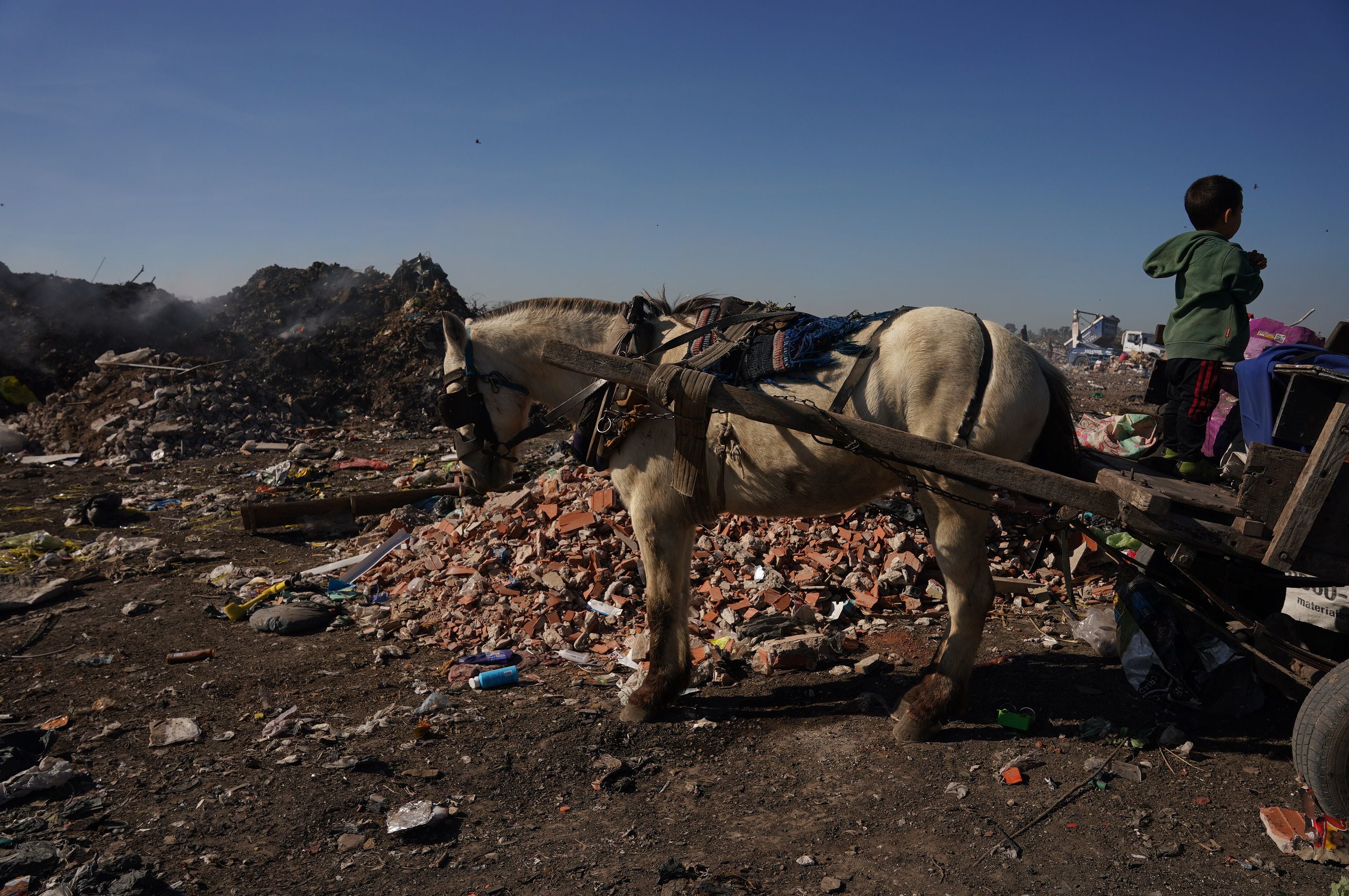 Basural a cielo abierto en Luján - Pobreza - Crisis económica 29/04/23