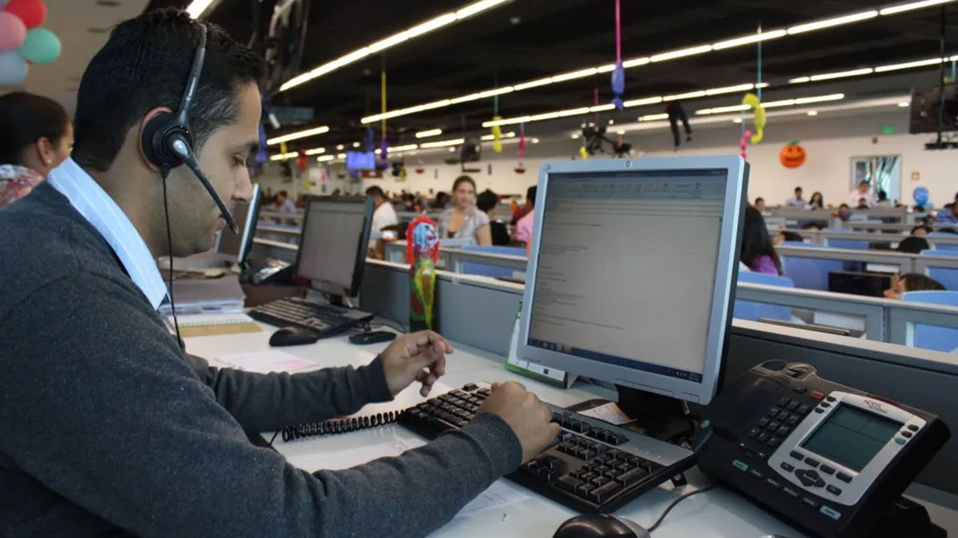 Contact Center ofrece trabajo en Colombia. Imagen de referencia.