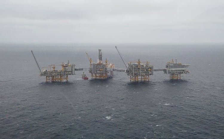 La plataforma petrolera Equinor's Johan Sverdrup en el Mar del Norte. (REUTERS/Ints Kalnins/archivo)