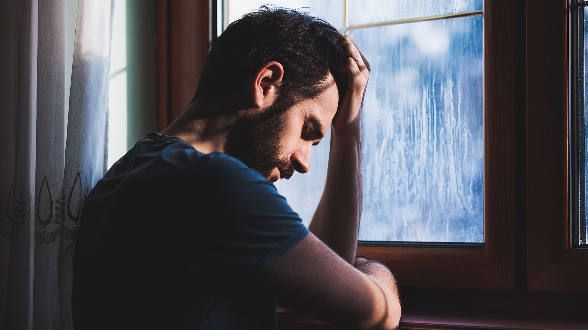 Si bien los indicadores demuestran que los hombres reportan en menor medida emociones negativas, resalta que las mujeres se logran identificar más que los hombres con la oración "tengo un propósito o misión en la vida”. (Getty)