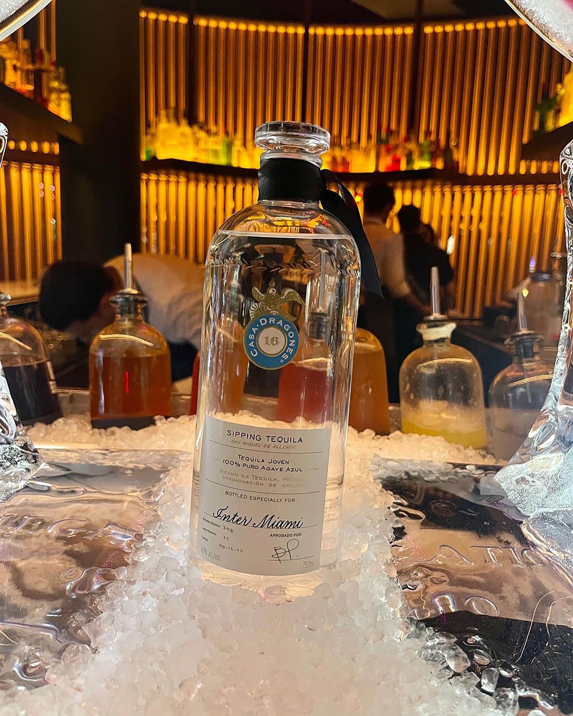 Una botella de tequila con la etiqueta de Inter Miami (Instagram: Cote Miami)