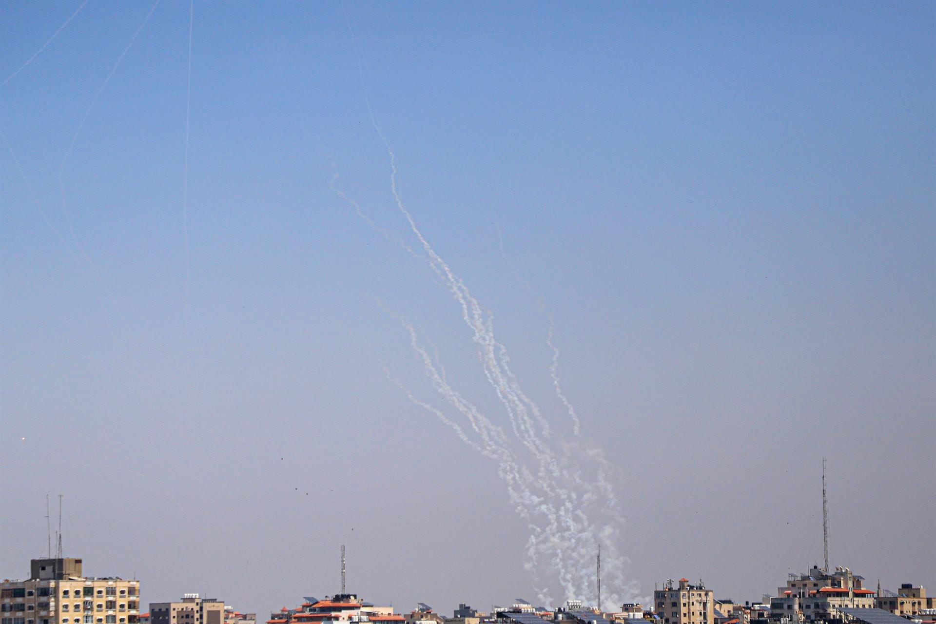 Al menos 14 heridos tras el lanzamiento de cohetes desde Rafá sobre Israel