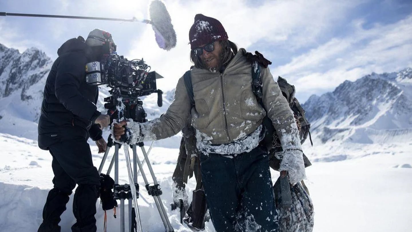 El documental de 'La sociedad de la nieve' llega a Netflix: detrás