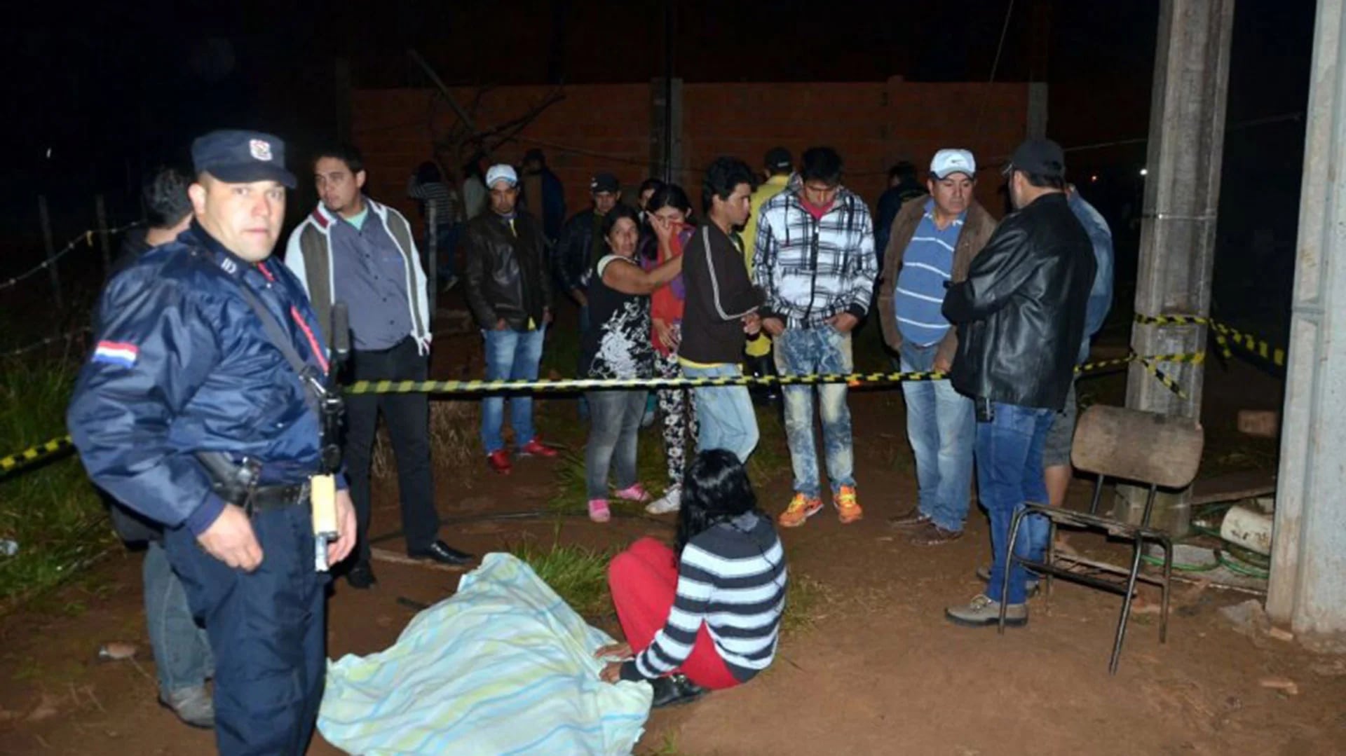 Tres personas fueron asesinadas a tiros en una cancha de voleibol