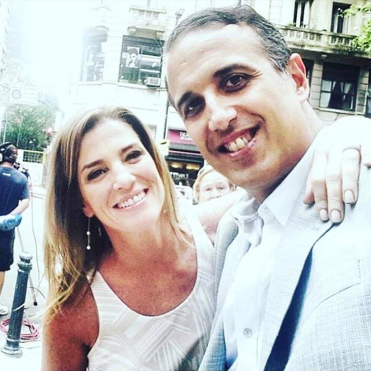 “Adiós hermosa amiga. Abrazo del alma”, escribió Gustavo Tubio junto a esta imagen con Débora Pérez Volpin, horas después de la tragedia (Instagram)