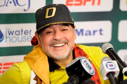 Lejos de ser una estrella de rock, Fernando recordaba a Maradona como un hombre sencillo (Foto: EFE)