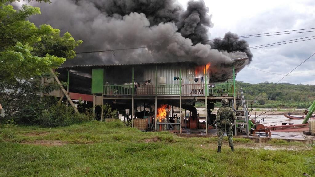 Autoridades Destruyeron Maquinaria Para La Producción Minera Ilegal En Guainía Y El Bajo Cauca 4041