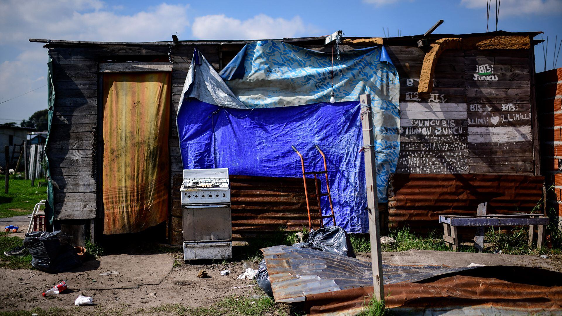 Merenderos y comedores de barrios populares redoblan el trabajo enfrentando  el Coronavirus – Barricada TV