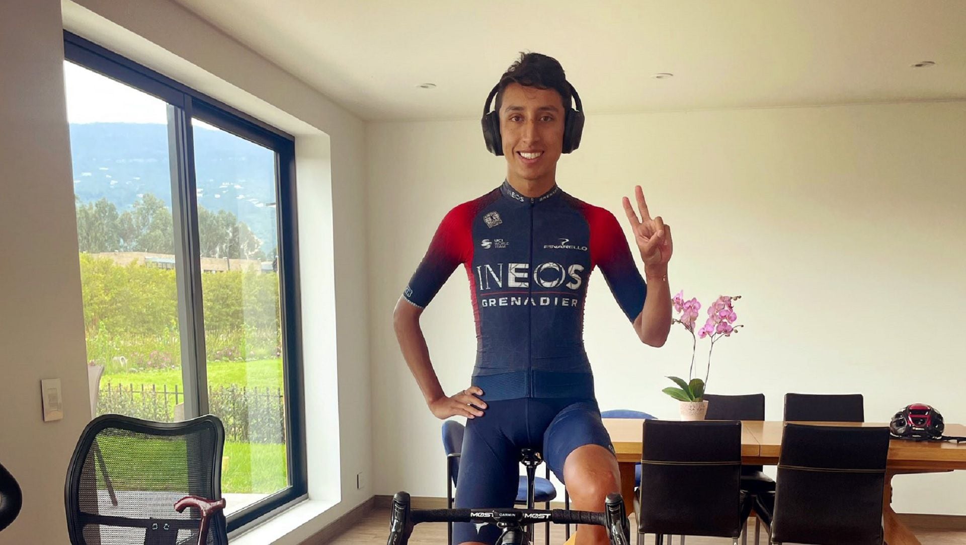 Egan Bernal continue de se remettre d'opérations chirurgicales après avoir suivi une formation sur les accidents. Photo : Twitter - Egan Bernal