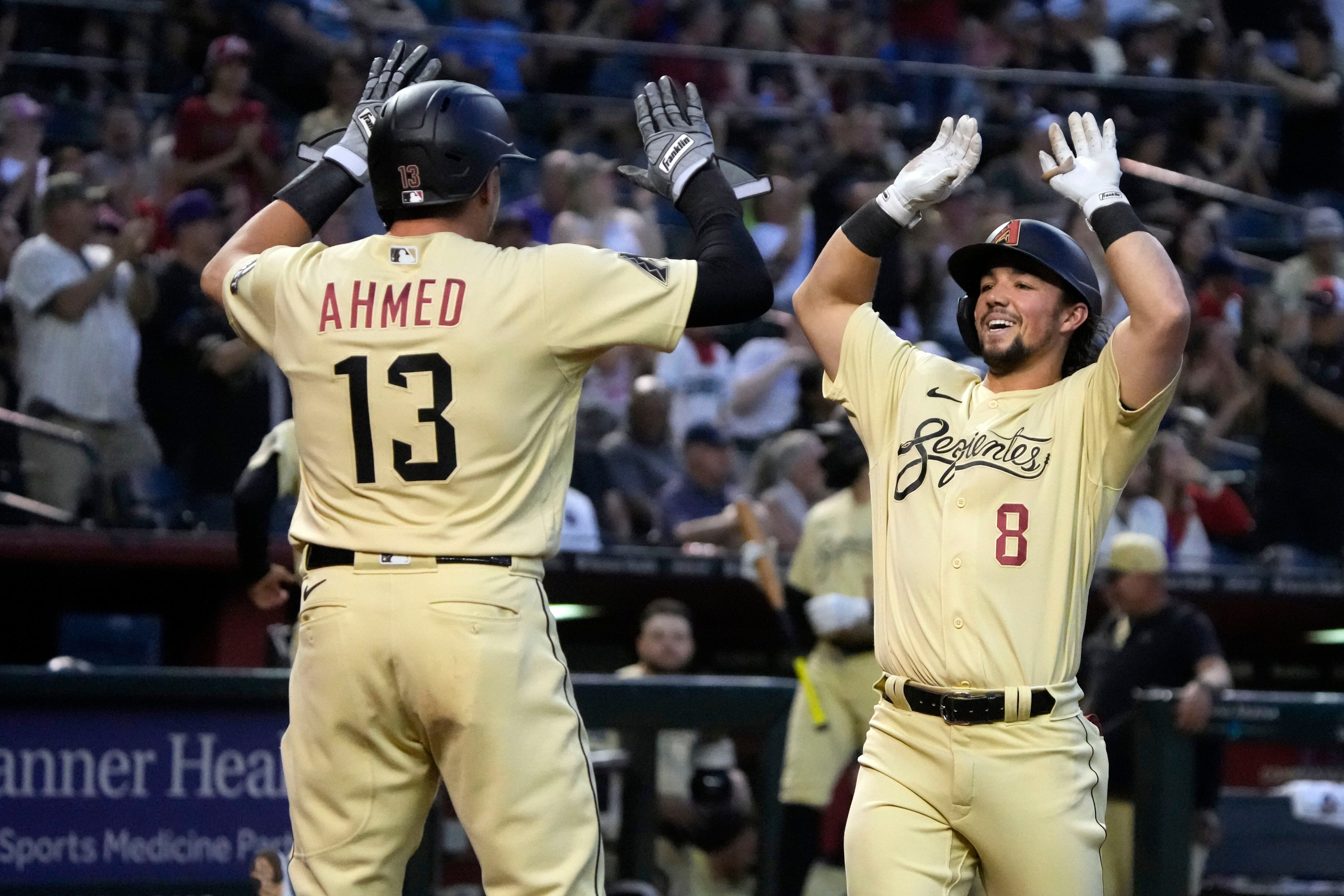 Los Diamondbacks hacen cambios a sus uniformes