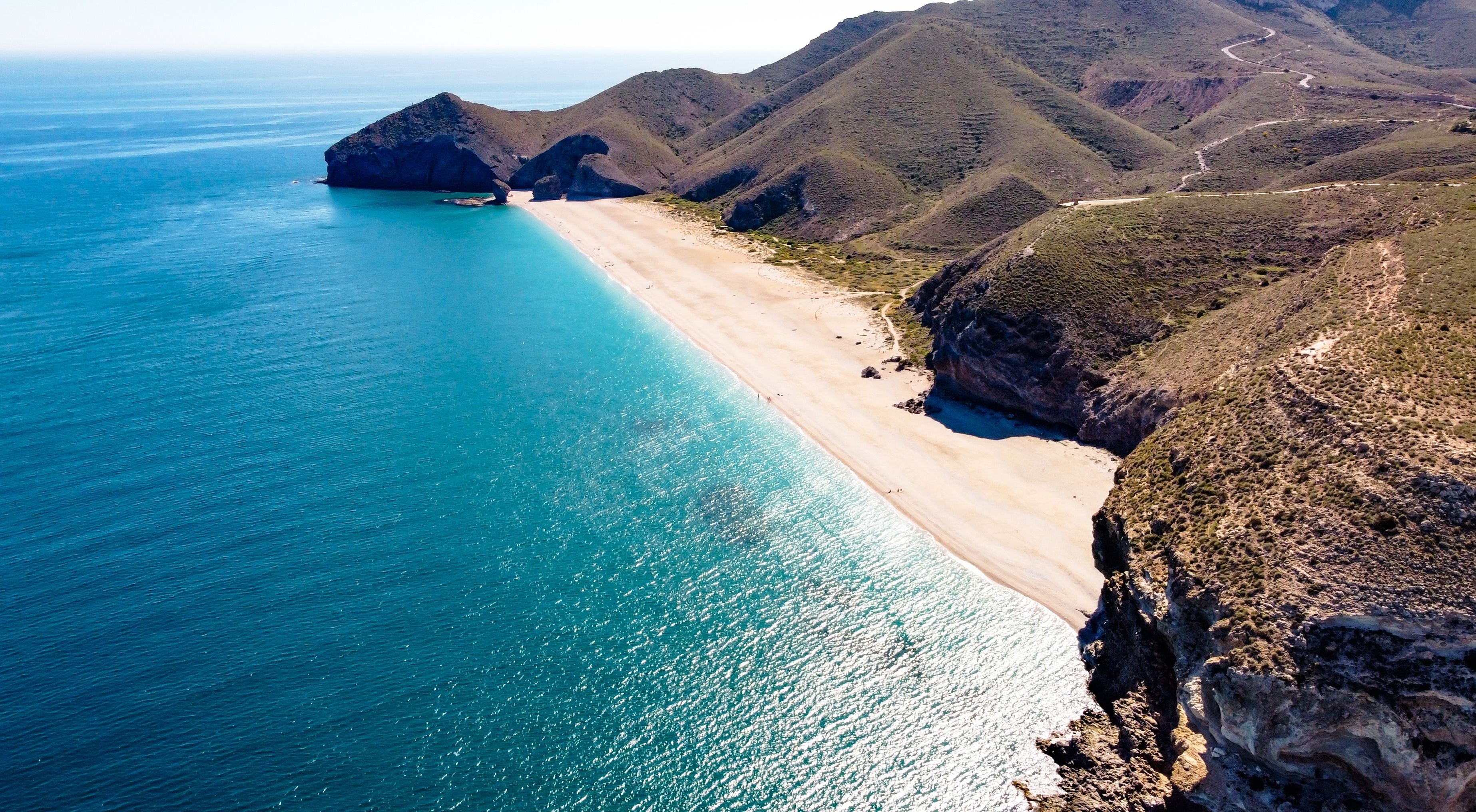 La playa de los Muertos: el arenal salvaje con aguas cristalinas que está dentro de un parque natural - Infobae