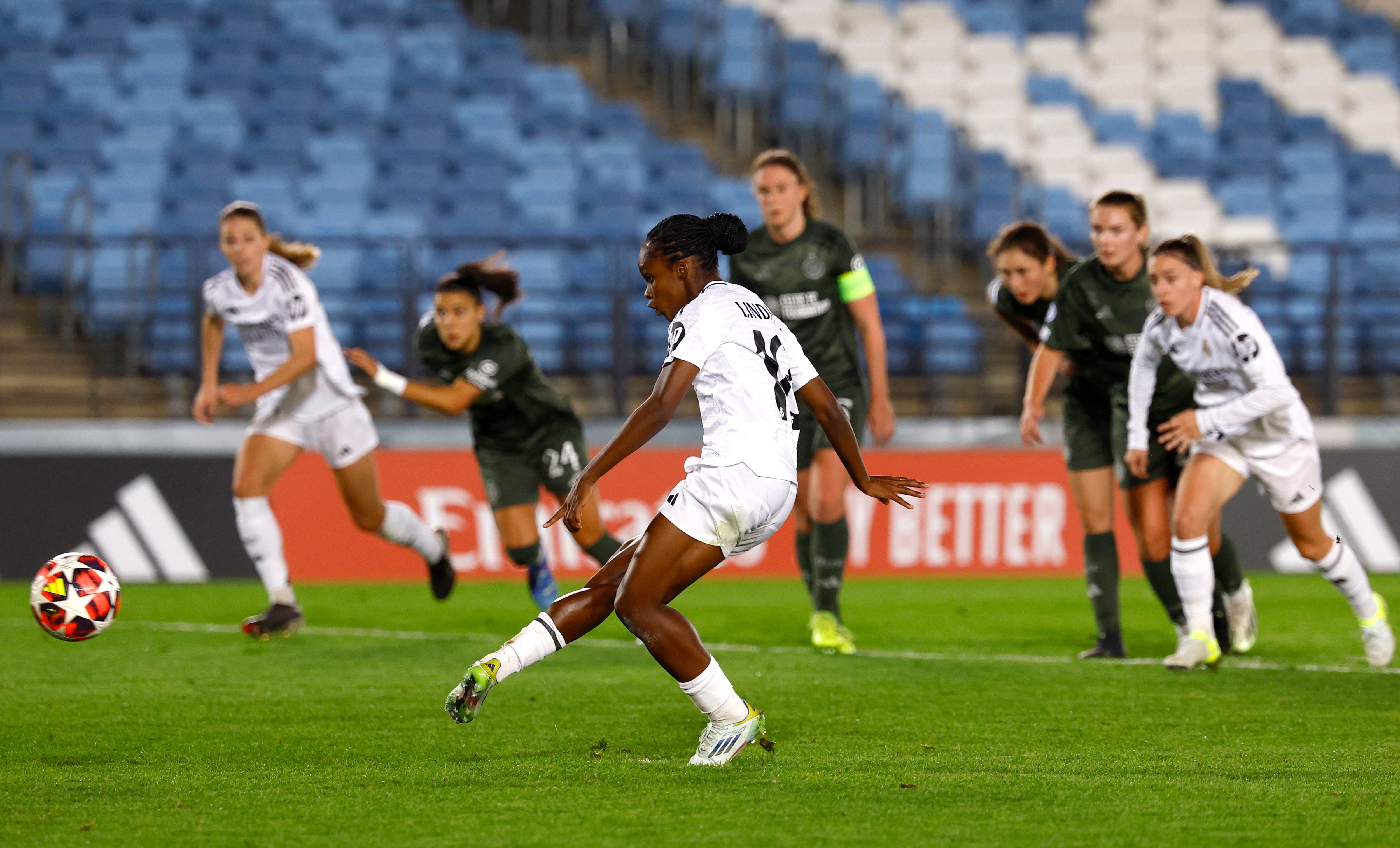 Linda Caicedo marcó el cuarto gol del Real Madrid ante el Celtic de Escocia, por la Champions League Femenina - crédito Susana Vera/REUTERS