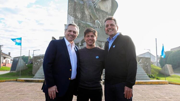 Alberto Fernández, Axel Kicillof y Sergio Massa, tres líderes políticos de la principal fuerza opositora al gobierno nacional