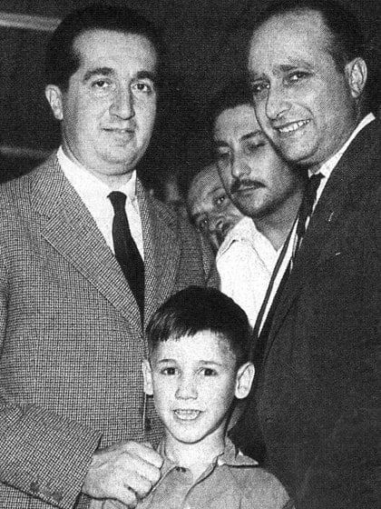Ascari y Fangio en la fiesta que pagó el argentino por ser campeón en 1951 (Archivo CORSA).