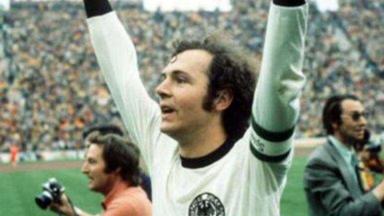 Franz Beckenbauer se consagró campeón del mundo como jugador en el Mundial de 1974