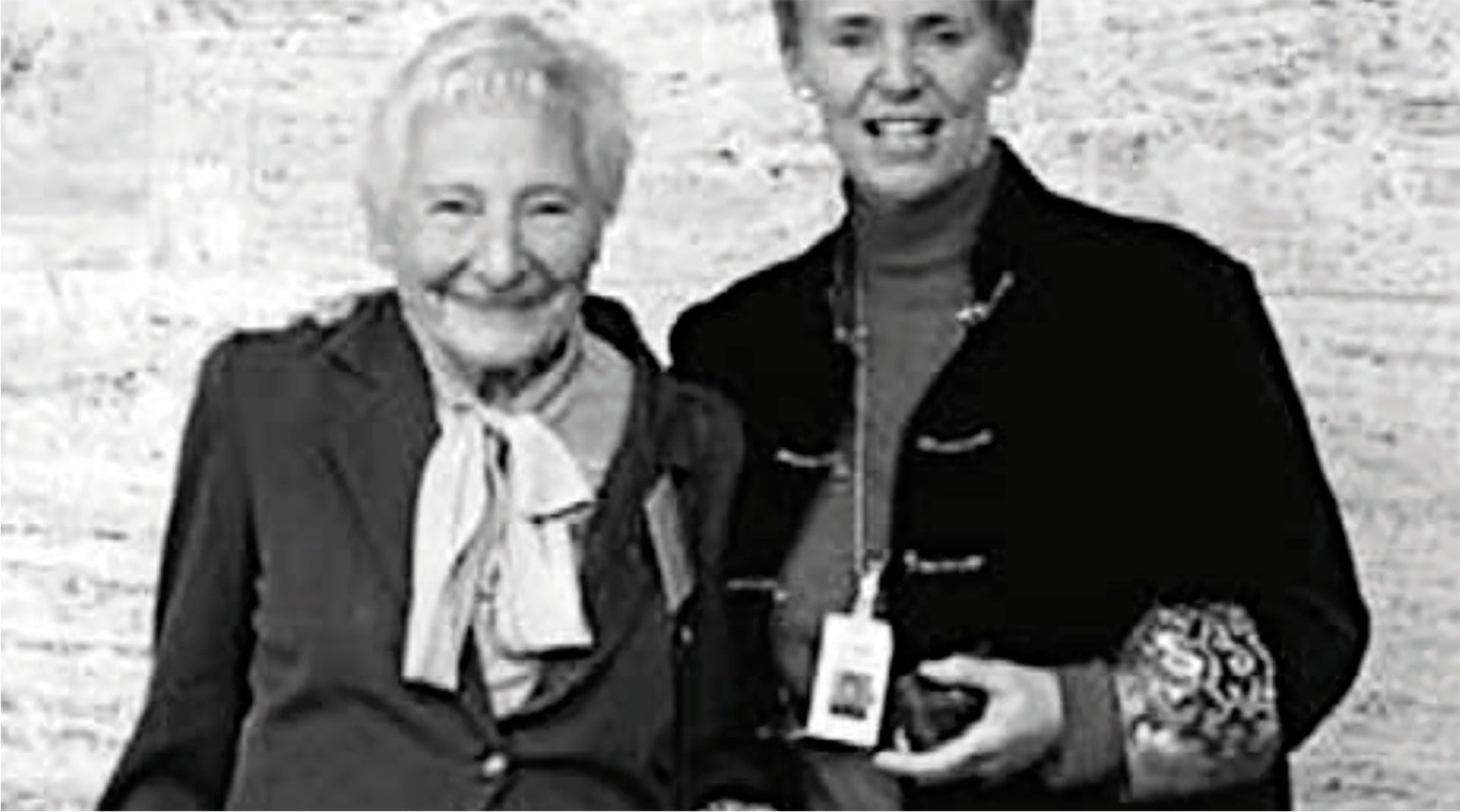 Ruth Roemer (1916-2005) y Judith Mackay fueron dos de las impulsoras del Convenio marco para el Control del tabaco. Roemer fue activista por los derechos humanos en el campo de la salud pública/
Crédito: FCTC/OMS