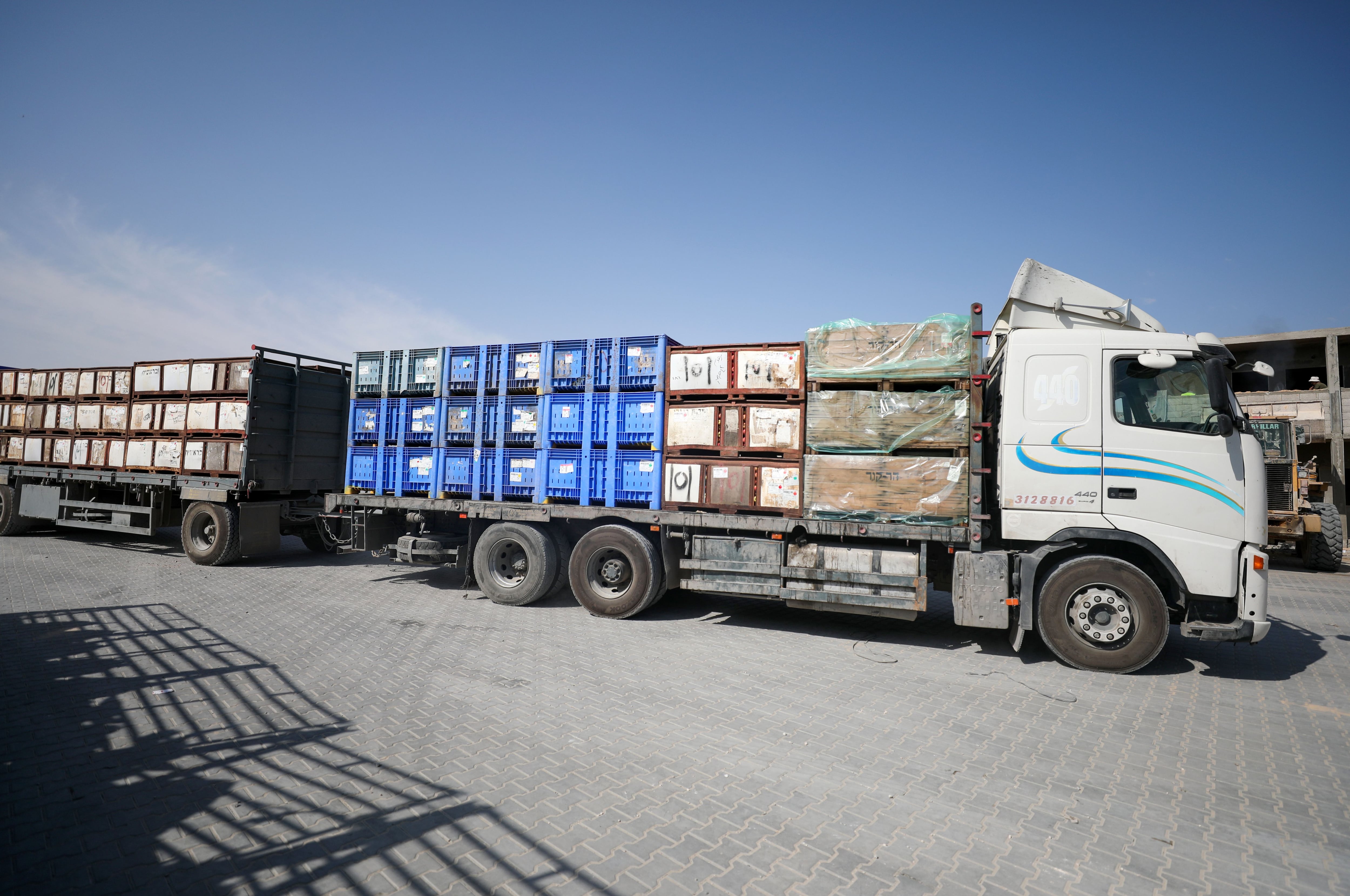 Un convoy de 46 camiones con 750 toneladas de alimentos entró este miércoles en Gaza procedente de Jordania. Europa Press/Contacto/Atia Darwish/Archivo 