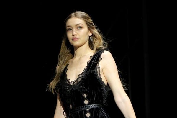 Gigi Hadid, en el desfile de Bottega Veneta (Reuters)