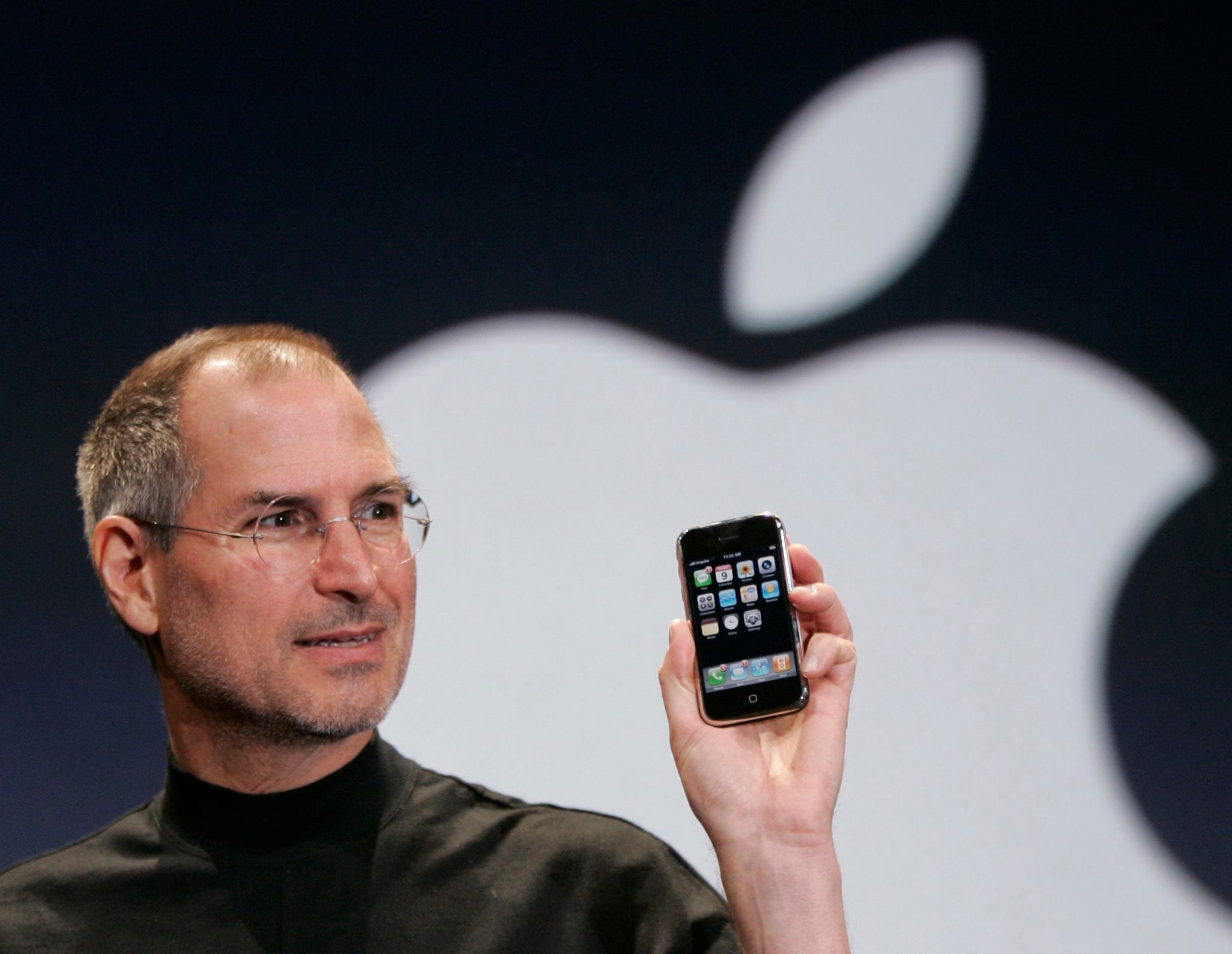 Steve Jobs creía que las reuniones debían durar la menor cantidad de tiempo posible y hablarse pocos temas. (AP Foto/Paul Sakuma, Archivo)