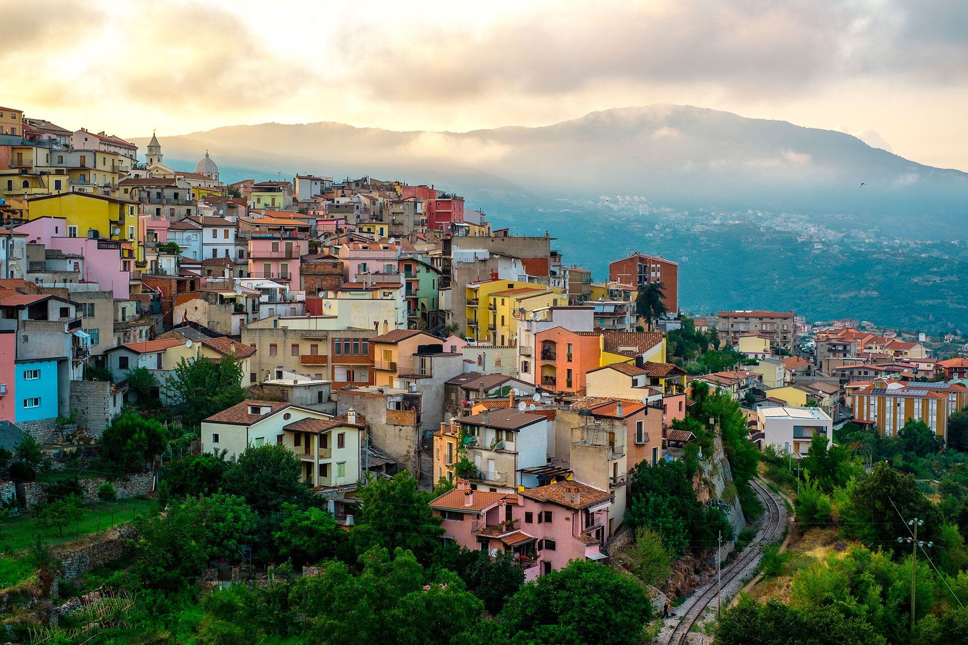 La región montañosa de Cerdeña, Italia, destaca por la alta longevidad de sus habitantes (Shutterstock)