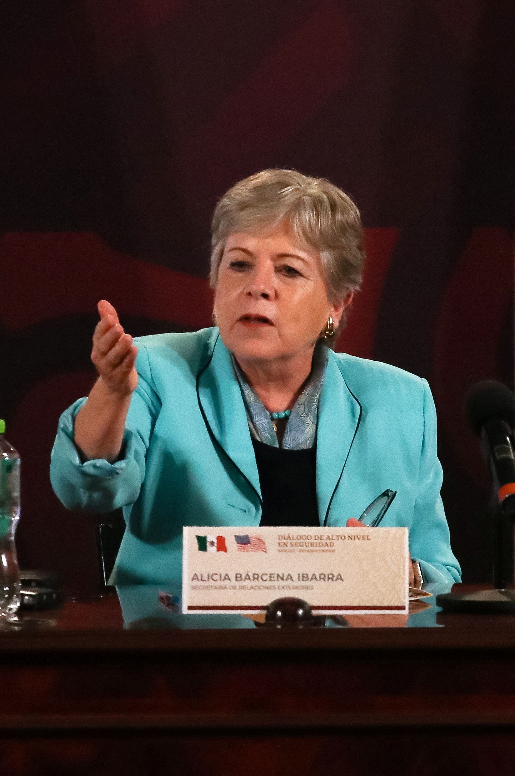 La Ministra de Relaciones Exteriores de México, Alicia Bárcena, asiste a una conferencia de prensa con el Secretario de Estado de Estados Unidos, Antony Blinken (no en la foto), luego de una reunión privada entre altos funcionarios de México y Estados Unidos para discutir la seguridad y el tráfico de armas, en el Palacio Nacional, en la Ciudad de México, México, el 5 de octubre. 2023. Foto: REUTERS/Henry Romero