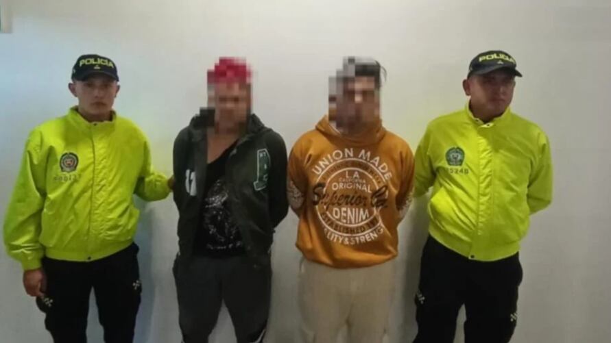 ¿Qué es eso? ¿Qué es eso? Dos jóvenes que fueron drogados y abusados sexualmente en Bogotá, Colombia, dijeron que los atacantes eran extranjeros, dijo la policía colombiana el viernes.