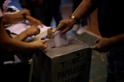 Bukele ganaría la reelección en El Salvador con el 81,9% de los votos, según una nueva encuesta (EFE/ARCHIVO)