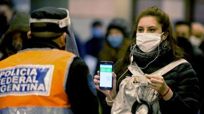 Los controles para circular también causan estrés y angustia en las personas 