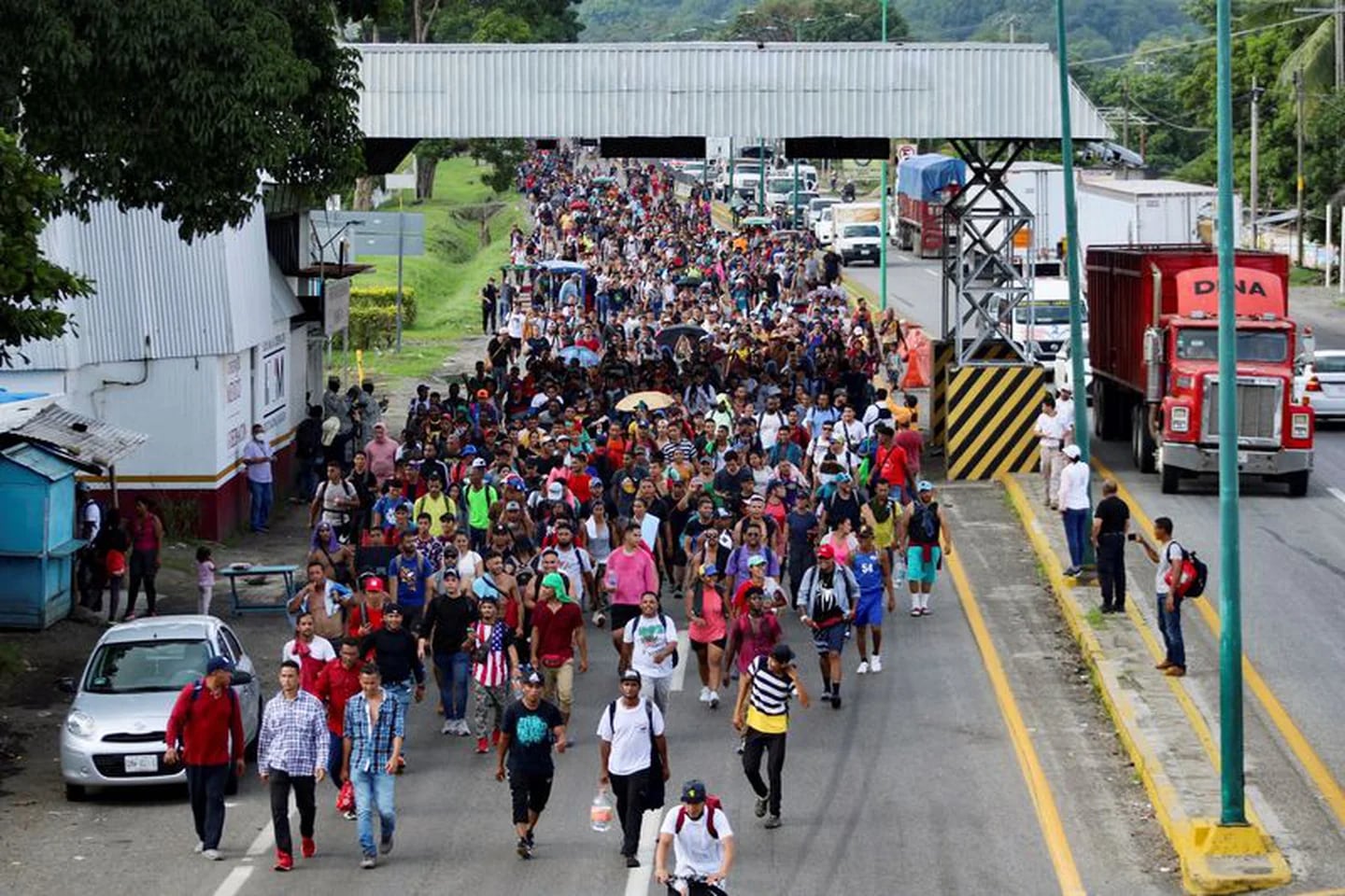 Primera caravana migrante del a o sali del sur de M xico con mil