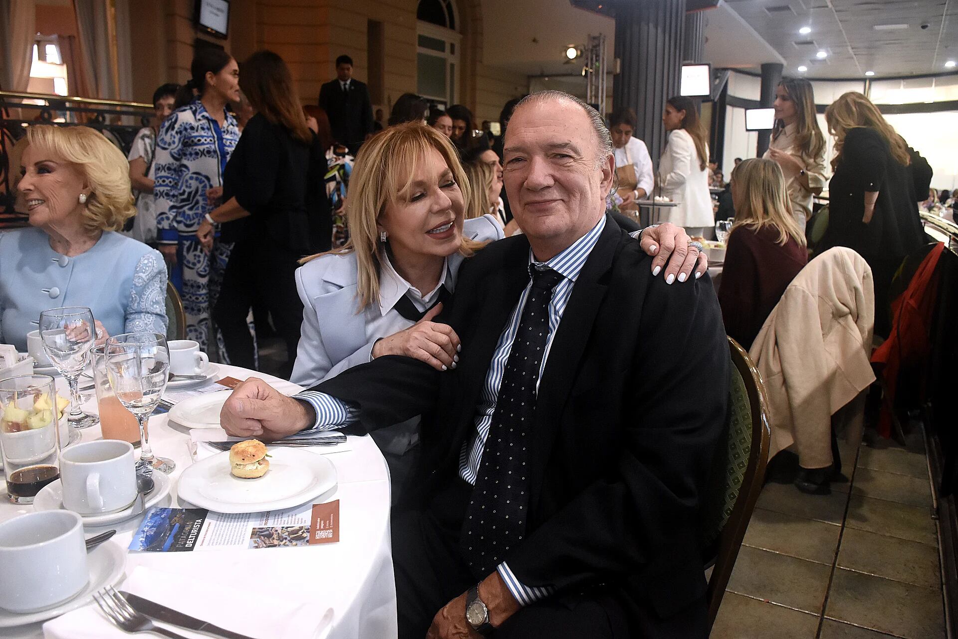 Diana Chugri junto a su marido, Eduardo Fernández Rostello, director del Hospital Rivadavia 