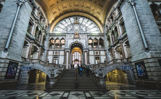 La estación de trenes de Amberes está catalogada como una de las más lindas del mundo (Getty Images)